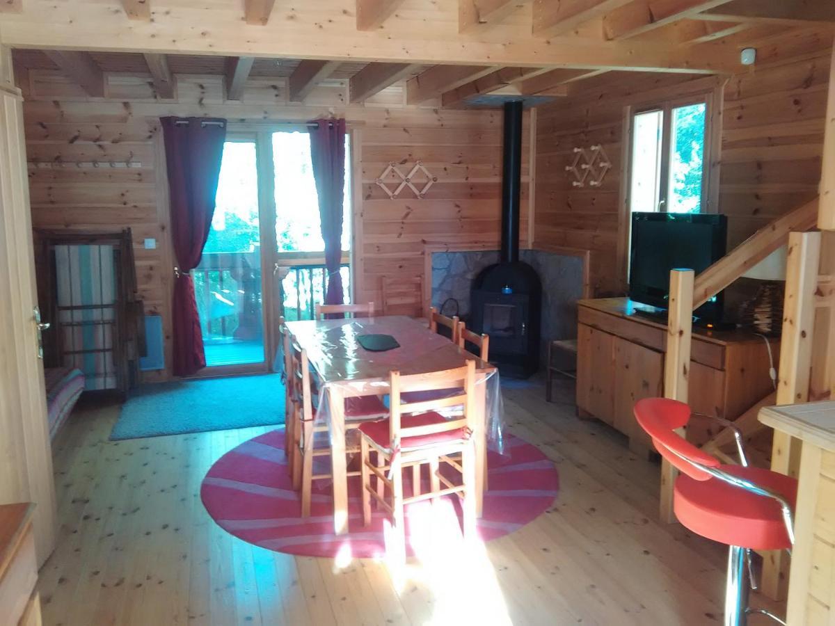 Chalet Bois Au Milieu Des Pyrenees LʼHospitalet-près-lʼAndorre Buitenkant foto