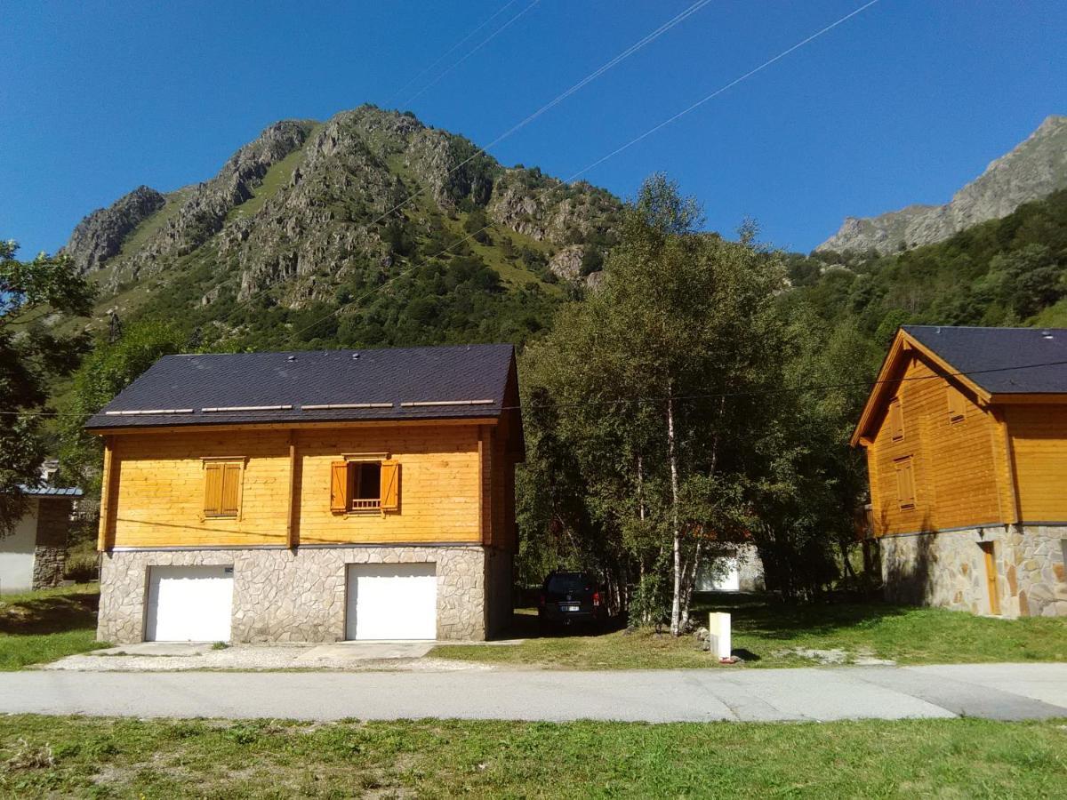 Chalet Bois Au Milieu Des Pyrenees LʼHospitalet-près-lʼAndorre Buitenkant foto